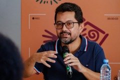 2025-07-31-seminario-mesa-narrativas-desafios-1