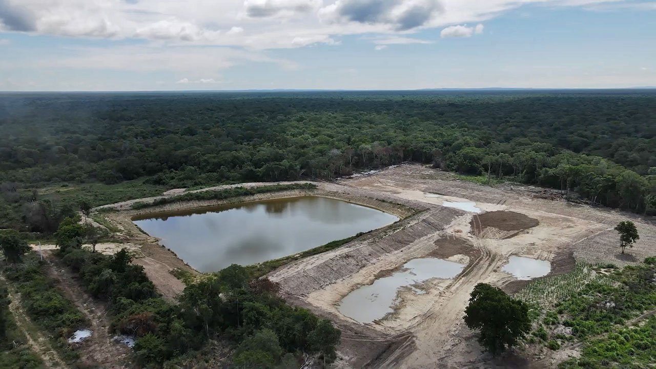 Por la tierra Por la tierra