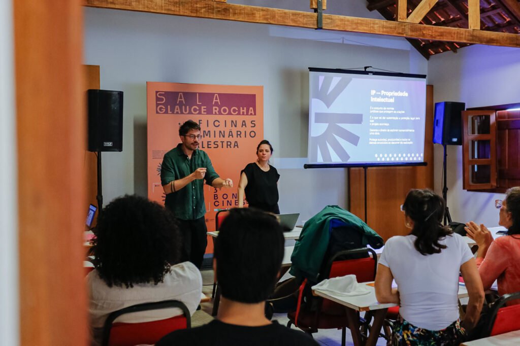 Confira as fotos da Oficina de Projeto Audiovisual (02/08)