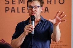 2025-07-31-seminario-mesa-narrativas-desafios-5