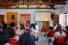 2025-07-31-seminario-mesa-narrativas-desafios-9
