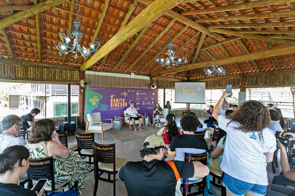 Galeria de Fotos - Dia 5 (28/07) - Cine Debate